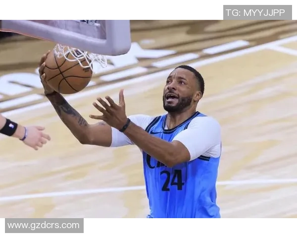 能攻能传！鲍威尔出战25分钟 13投8中砍下23分6助攻