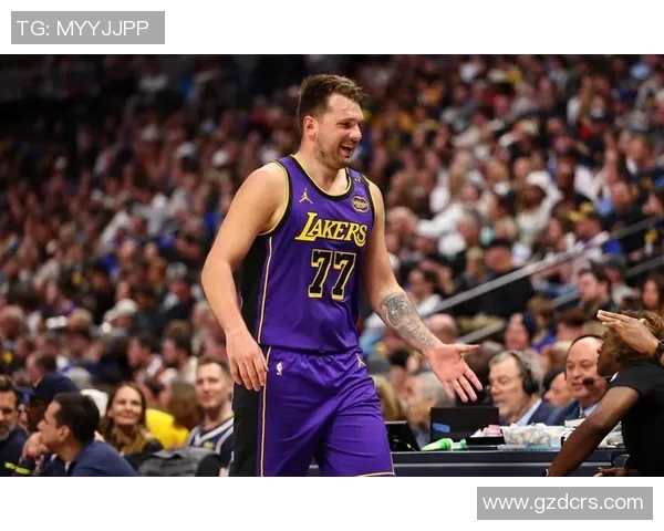 东契奇手指康复向好 未随湖人客战灰熊