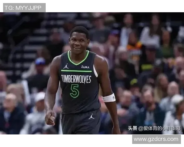 手感滚烫！爱德华兹第三节9中7爆砍21分 三节贡献31分5板