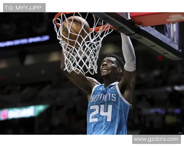 黄蜂官方:布兰登·米勒本场比赛将不会回归